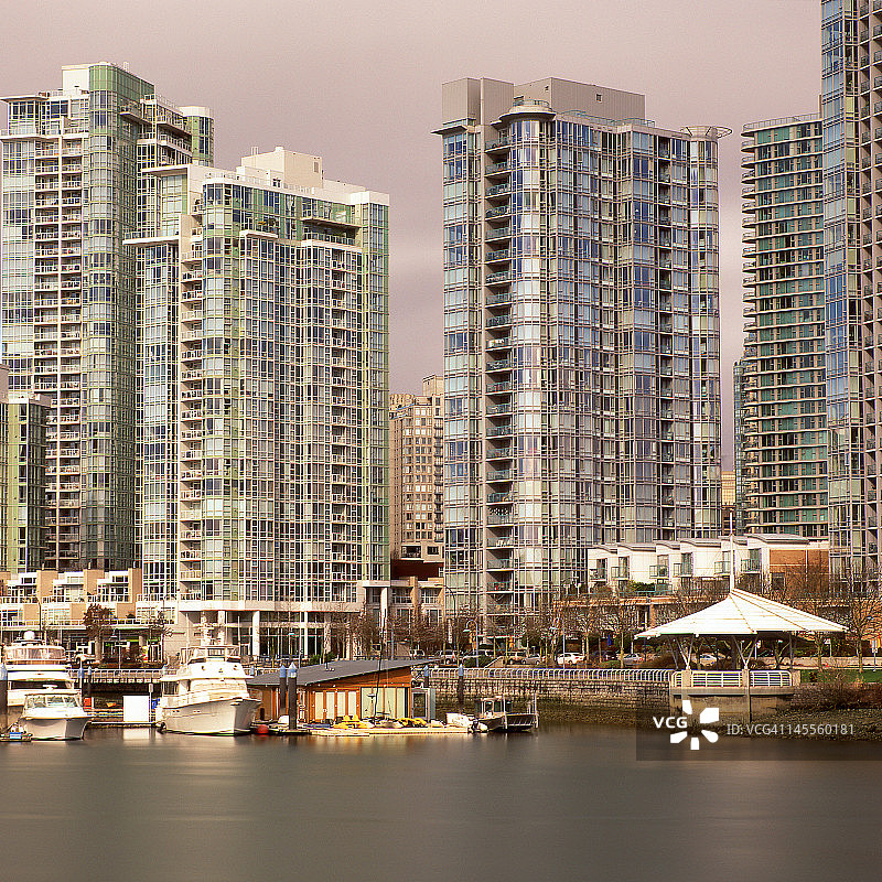 耶鲁镇高层建筑图片素材