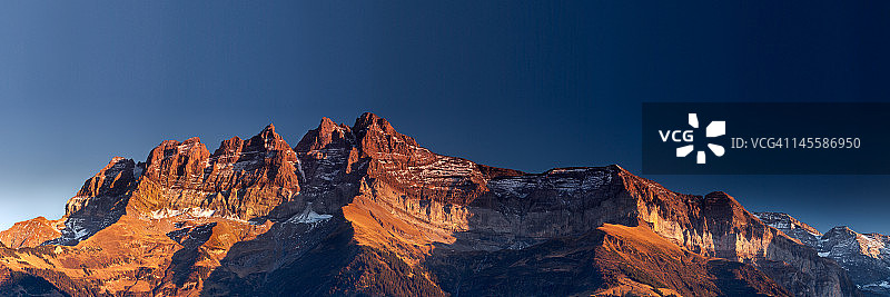 米迪山脉图片素材