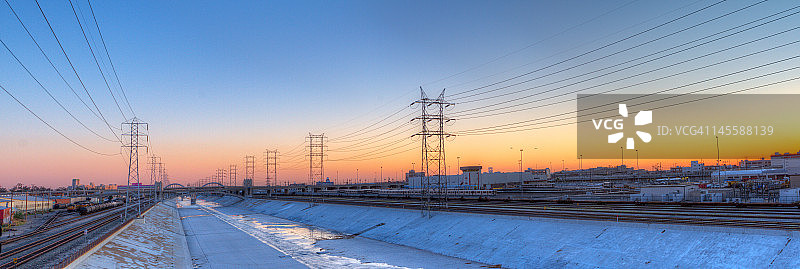 黄昏时的洛杉矶河图片素材