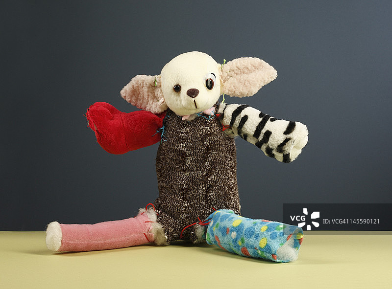 各种零件组成的玩具人偶图片素材