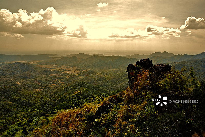 甲米地马拉米山，菲律宾图片素材