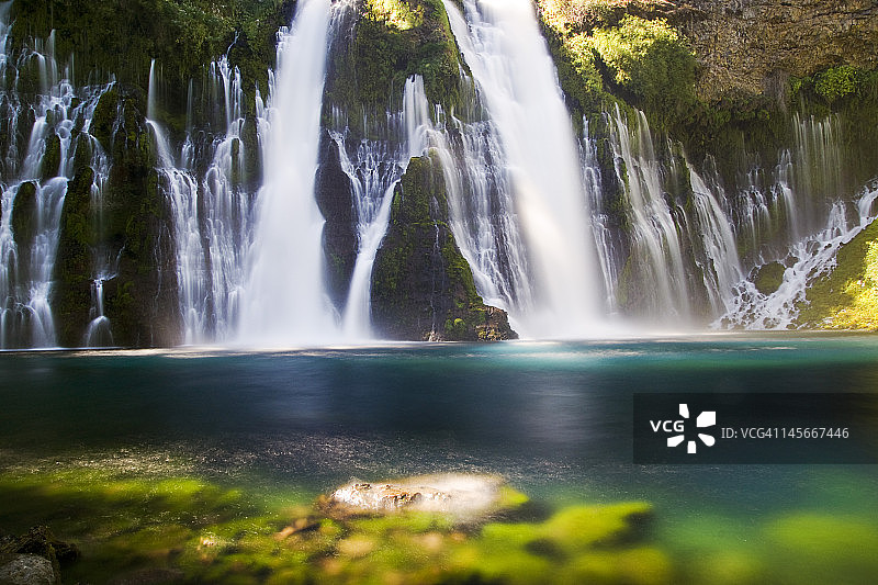 伯尼瀑布图片素材