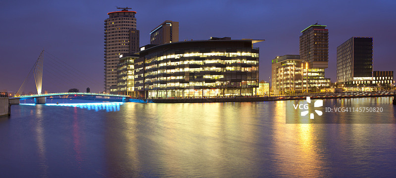 索尔福德码头媒体中心，曼彻斯特图片素材