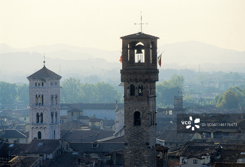 卢卡圭尼吉塔俯瞰时钟塔图片素材