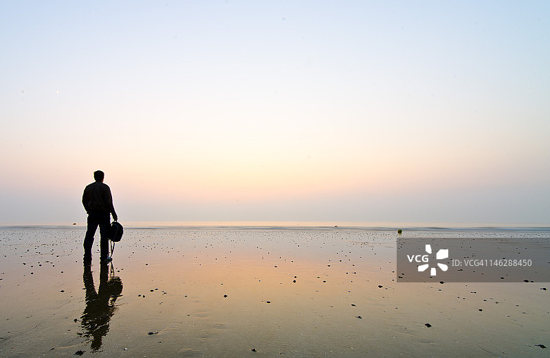 在海滩的人图片素材