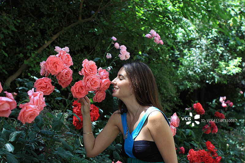 玫瑰与女人图片素材