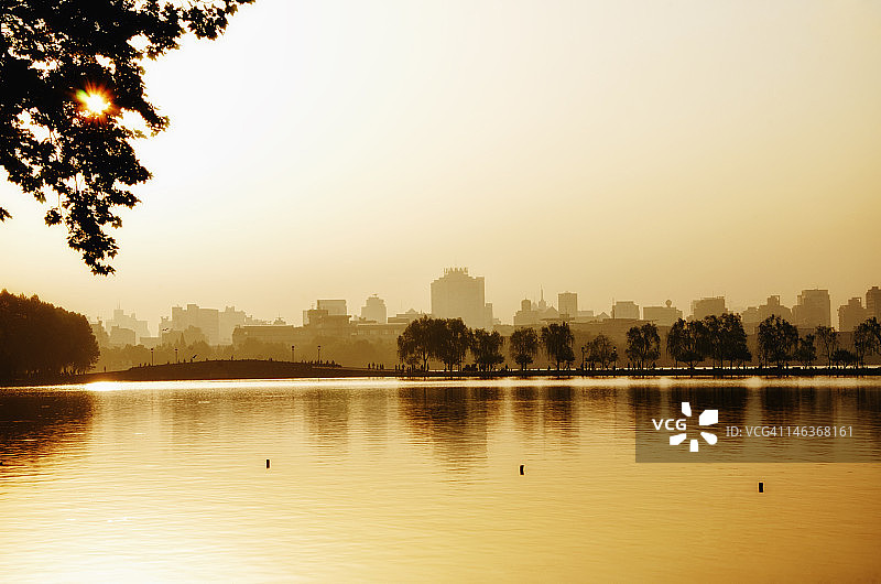 杭州白堤日出图片素材