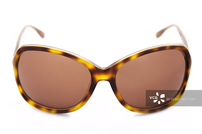 玳瑁纹太阳镜（正面视角）图片素材