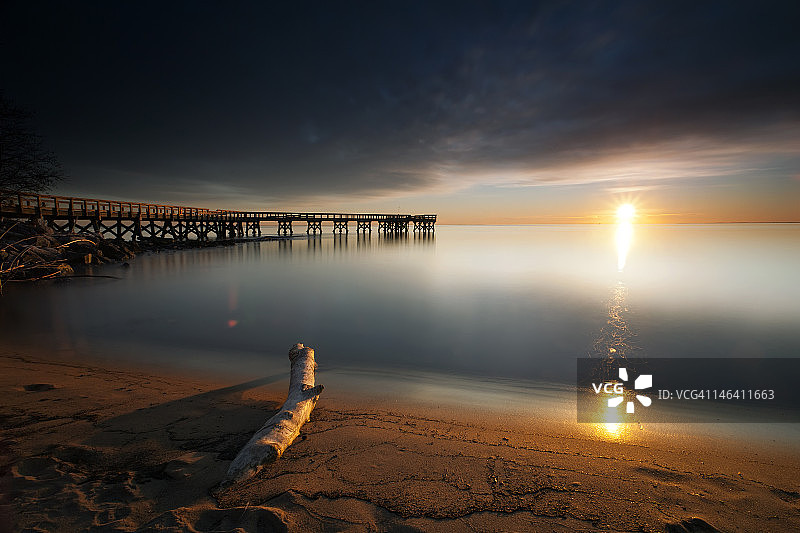 小太阳耀斑图片素材