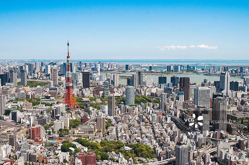 从六本木新城眺望东京塔图片素材