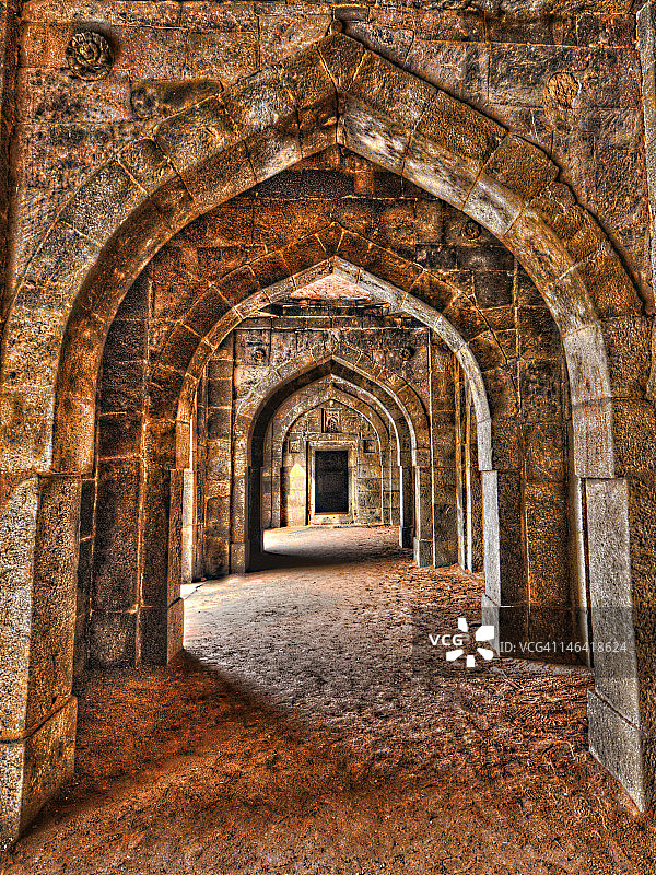 巴拉贡巴德建筑群的梅赫曼卡纳拱门图片素材