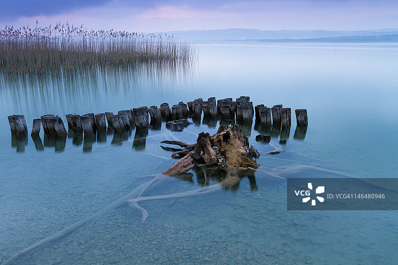 纳沙泰尔湖图片素材