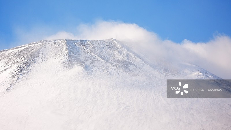 多风的岩手山图片素材