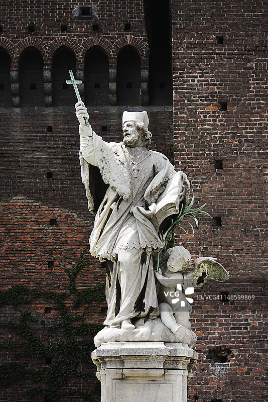 斯福尔扎城堡的圣约翰·内波穆克雕像图片素材