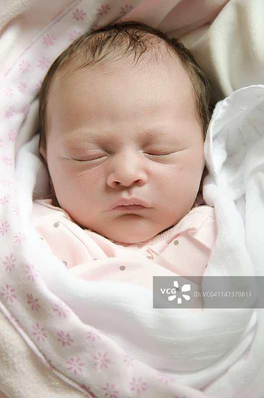 新生的婴儿图片素材