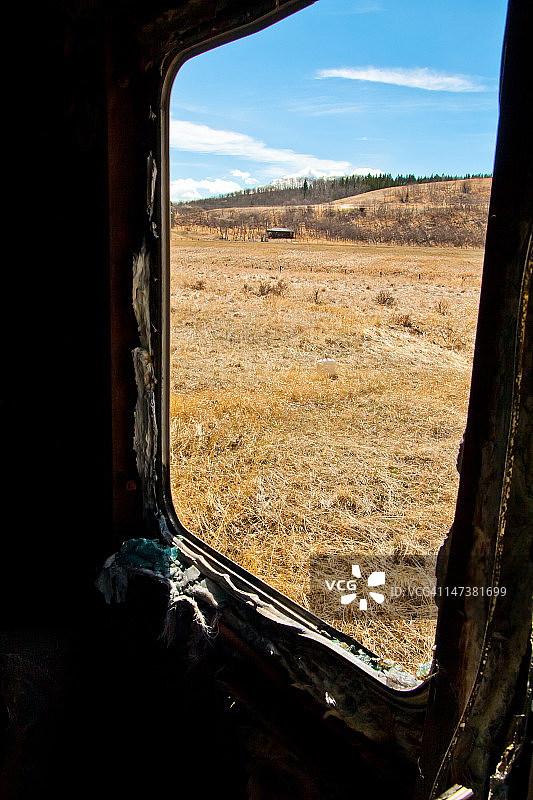 烧毁的窗框图片素材