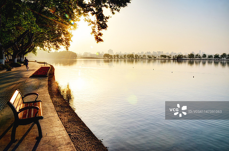 清新的早晨图片素材