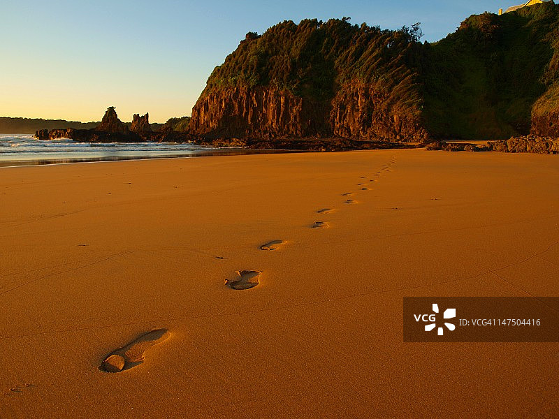 沙滩上的脚印图片素材