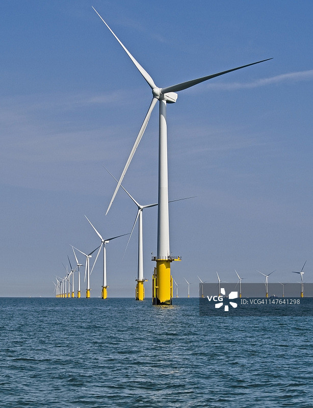 海上风力发电场图片素材