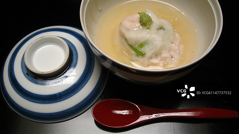 厨师发办怀石料理中的炖菜图片素材