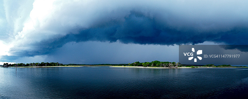 沿海风暴前沿图片素材