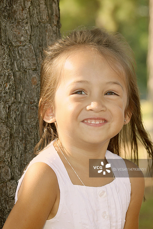 快乐的女孩图片素材