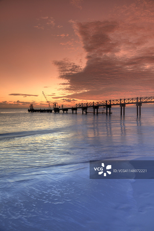 卡莱尔湾和船码头图片素材