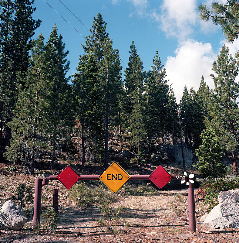 道路的尽头图片素材