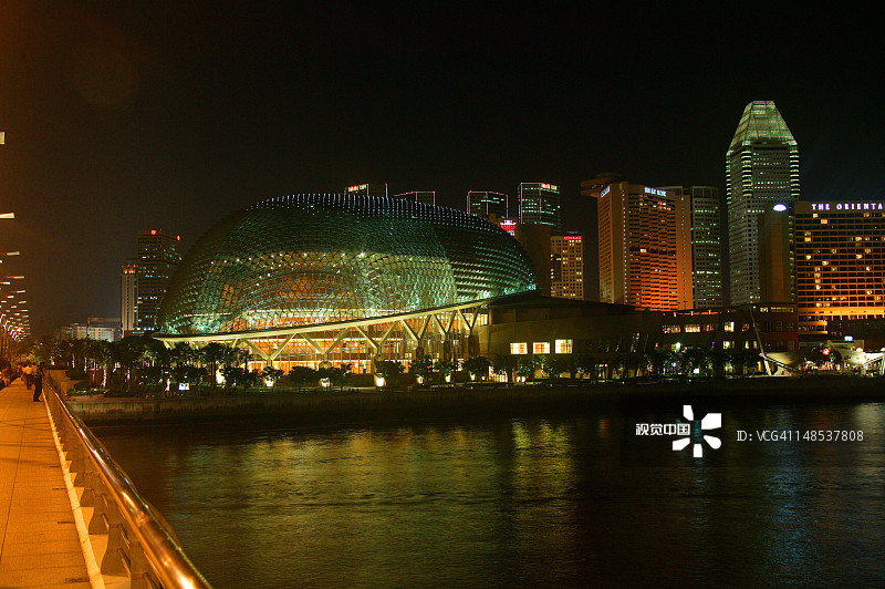 滨海艺术中心夜景图片素材