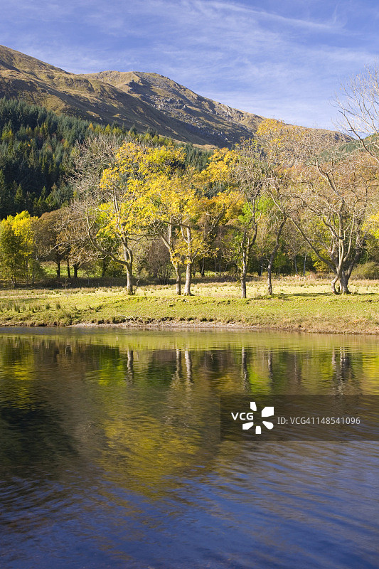 卢布奈格湖与本莱迪山坡，卡兰德附近图片素材