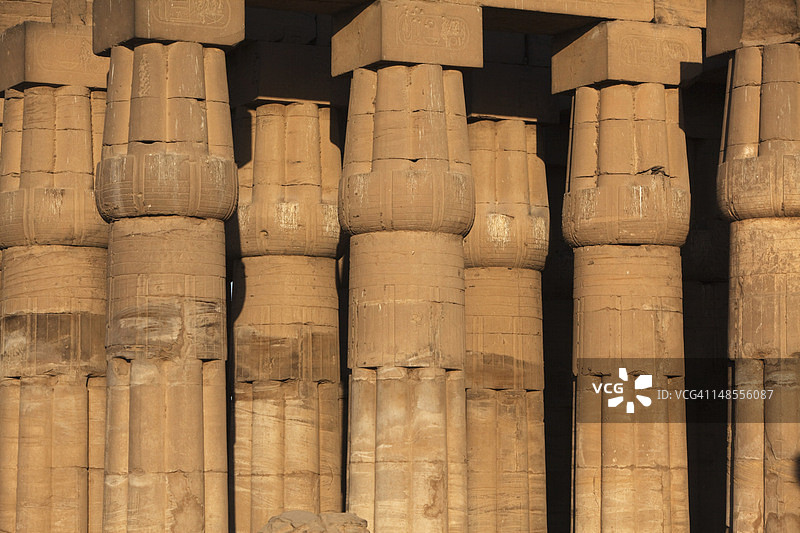 卢克索神庙宏伟的多柱厅，古底比斯图片素材
