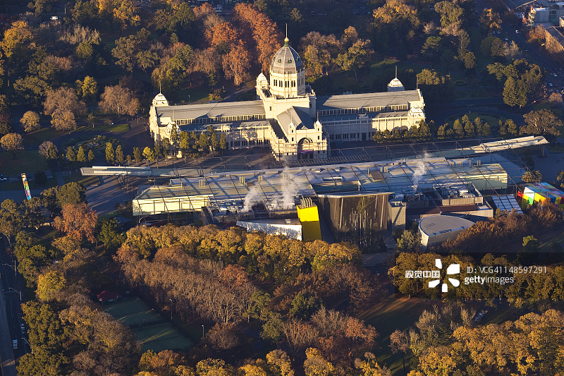 墨尔本皇家展览馆、博物馆和卡尔顿花园航拍图片素材