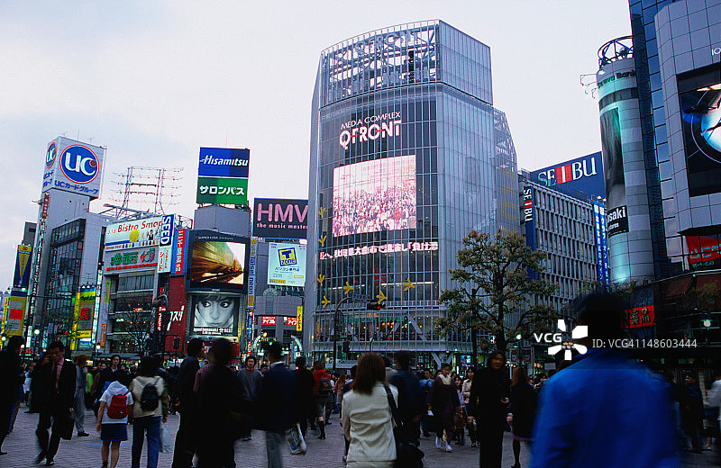 日本东京涩谷商业区的主要广场图片素材