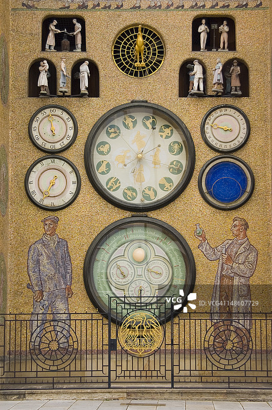 市政厅天文钟图片素材