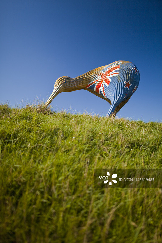 马尼亚波托街上的新西兰国旗奇异鸟雕像图片素材