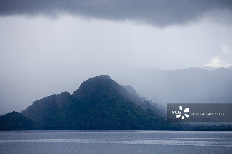 午后雨云图片素材