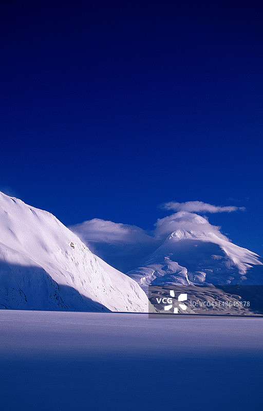 冬季的波塔奇湖图片素材