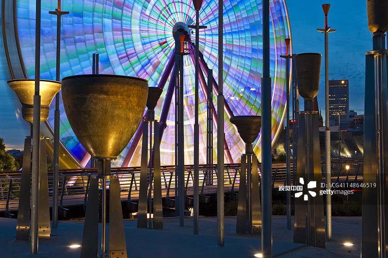 伯拉朗马尔的联邦钟和巨型摩天轮图片素材