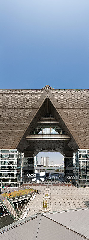 东京国际展览中心广场垂直全景，日本台场图片素材