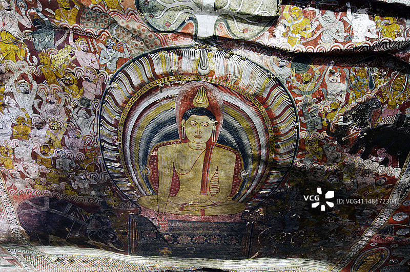 丹布拉石窟寺庙墙壁和天花板上的绘画图片素材