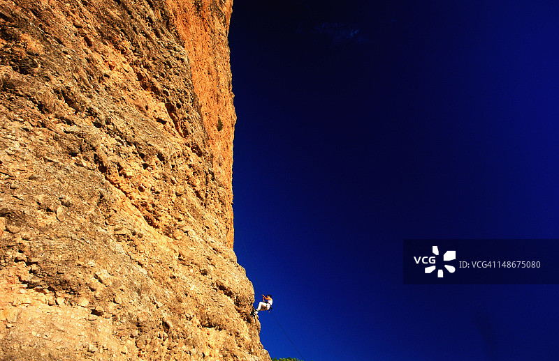 攀岩者攀登里格洛斯山图片素材