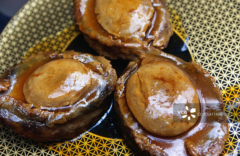 香港铜锣湾福临门餐厅价值3万港元的鲍鱼图片素材