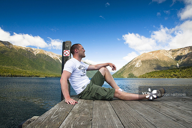 新西兰塔斯曼区罗托伊蒂湖风光图片素材