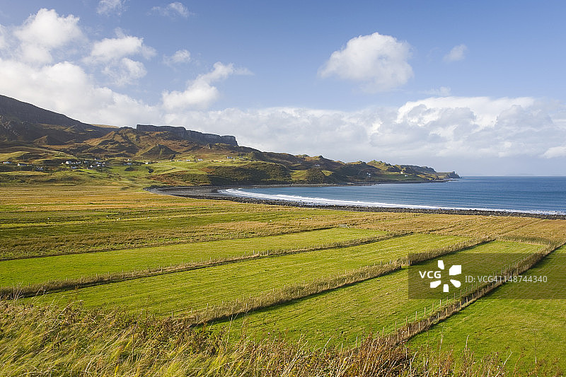 斯塔芬湾和特罗特尼什半岛的田野风光图片素材