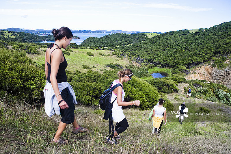 乌鲁普卡普卡岛：岛屿湾最大的岛屿，拥有美丽的海滩和历史悠久的步道图片素材
