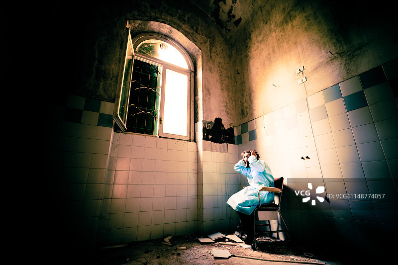 坐轮椅的病人图片素材