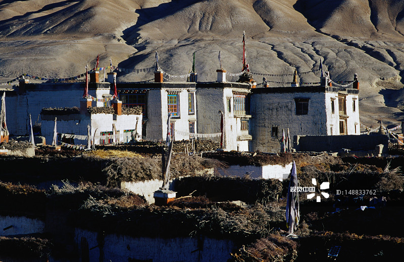 雄伟的四层楼拉贾宫殿，位于上木斯塘首府罗曼塘的中心图片素材