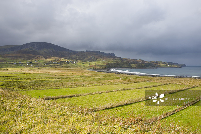 斯塔芬湾和特罗特尼什半岛的田野风光图片素材