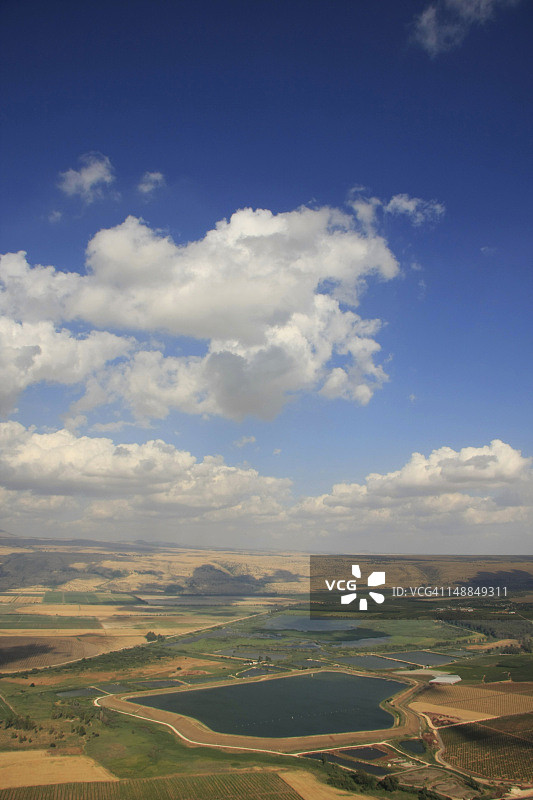 上加利利克伦·纳夫塔利峰的胡拉谷图片素材