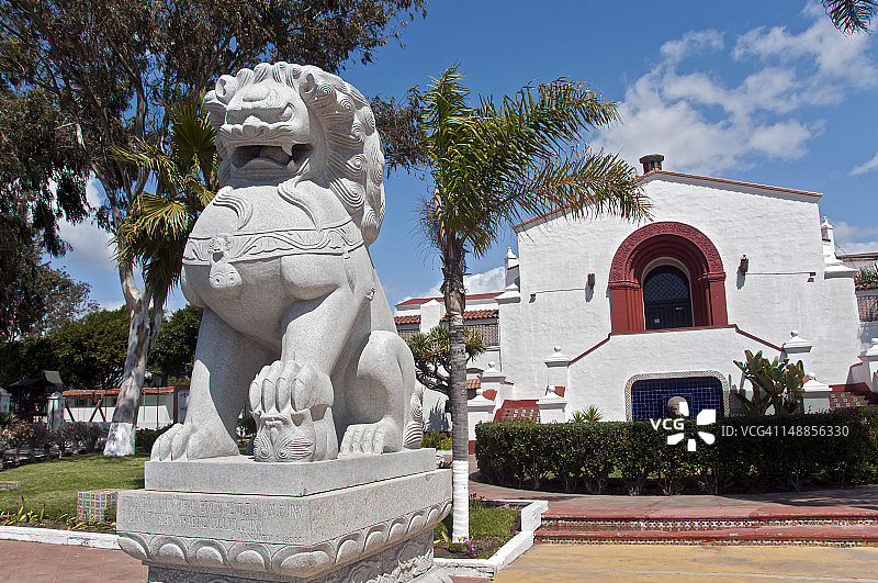 文化中心外的石狮图片素材